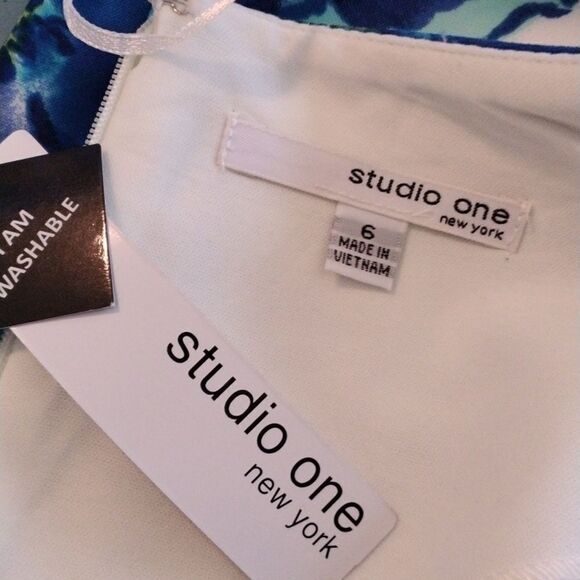 NWT Studio One Blue Floral Dress - Picture 11 of 15